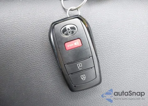 2026 Toyota Corolla Cross Xle from USA, damaged, VIN 7MUEAABG3TV154874